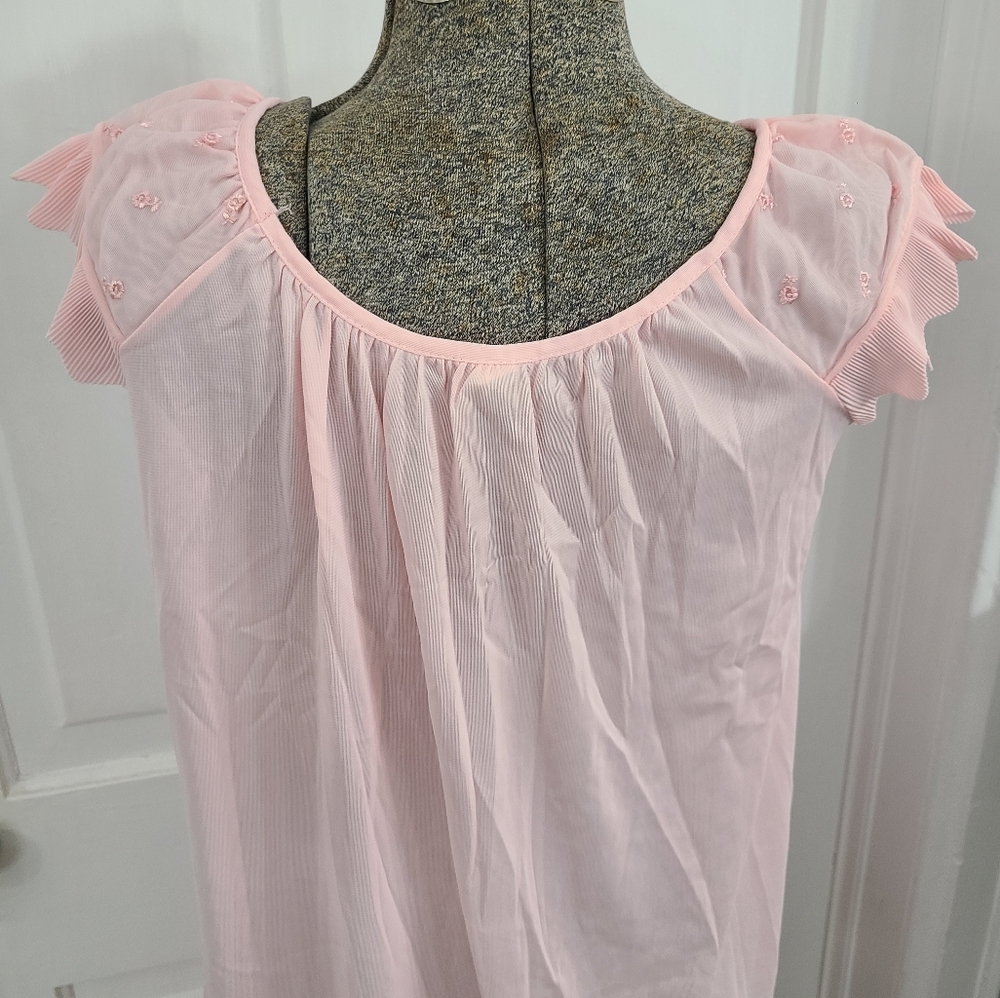 Pink Nightgown - Picture 7 of 7